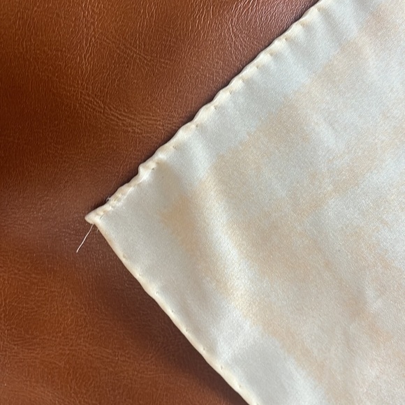 Vintage Veresa by Vera scarf - Picture 4 of 8